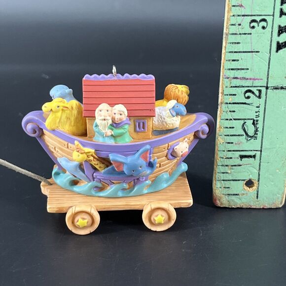 Hallmark Keepsake Vintage Safe In Noah's Ark 2000 Pull Toy Christmas Ornament - Picture 11 of 16